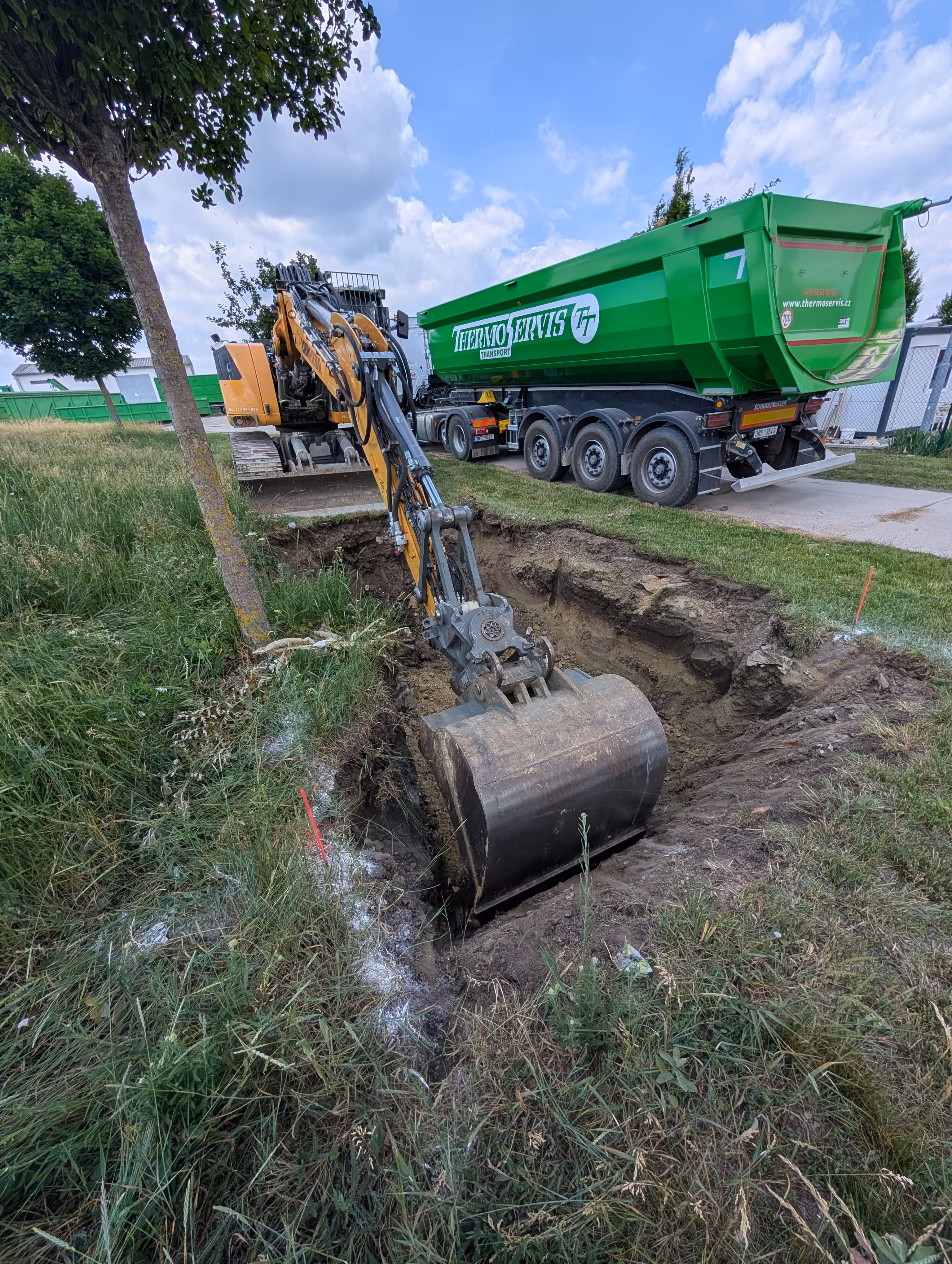 Výkop bazénu a jímky Brno
